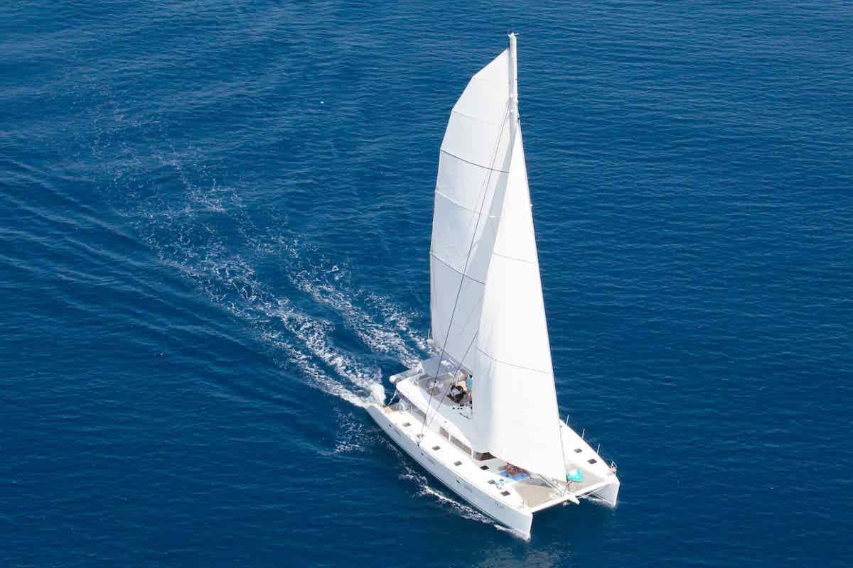 S/Cat Lagoon 620, Milos Yacht Charter, Athens Yacht Charter